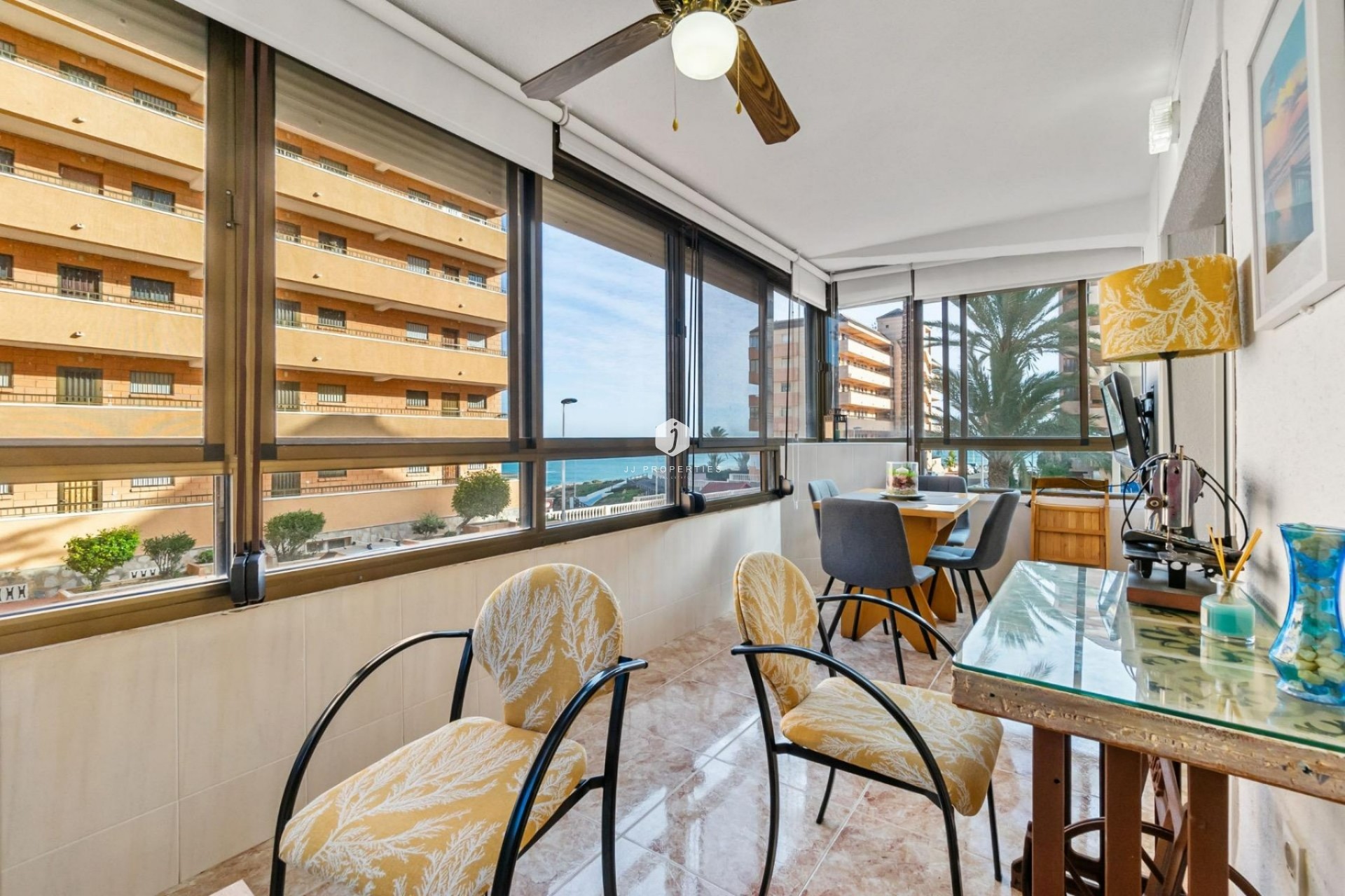 Alquiler a largo plazo - Apartamento / piso -
Torrevieja - Cabo cervera