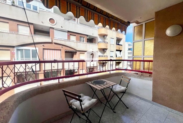 Apartamento / piso - Alquiler a largo plazo - Torrevieja -
                Playa del cura