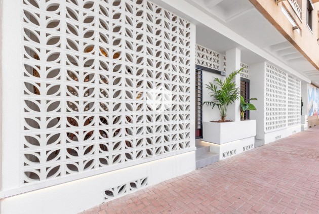 Apartamento / piso - Obra nueva - Torrevieja -
                Playa Los Naufragos