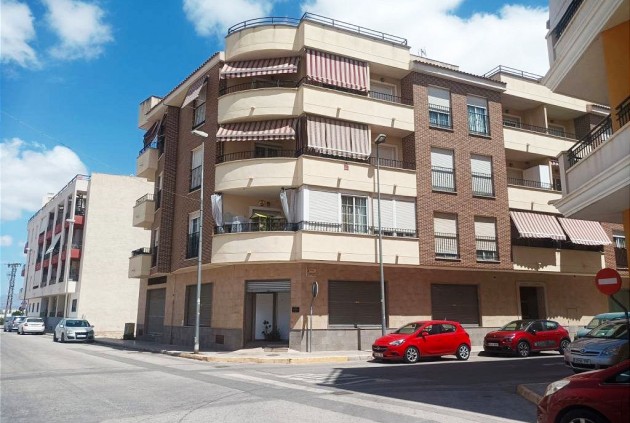 Apartamento / piso - Segunda mano - Almoradí -
                Almoradí