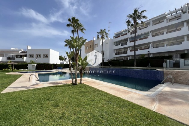 Apartamento / piso - Segunda mano - Orihuela Costa -
                Villamartín