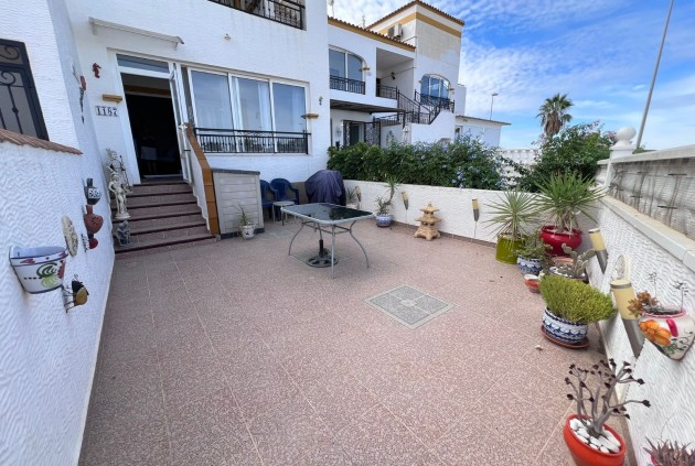 Apartamento / piso - Segunda mano - Orihuela -
                Inland