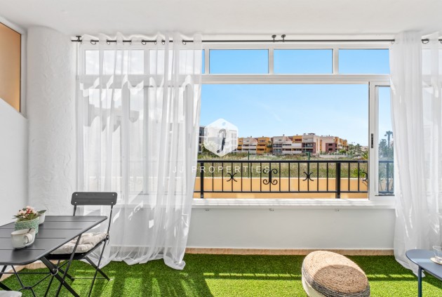 Apartamento / piso - Segunda mano - Playa Flamenca -
                Costa Blanca
