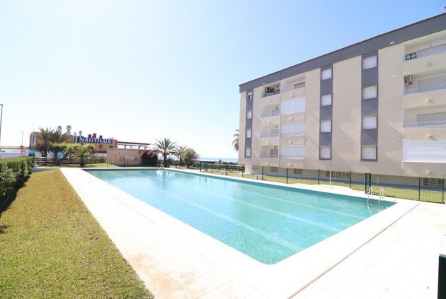 Apartamento / piso - Segunda mano - Punta Prima -
                Costa Blanca