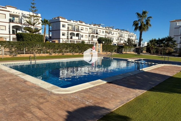 Apartamento / piso - Segunda mano - Punta Prima -
                Costa Blanca