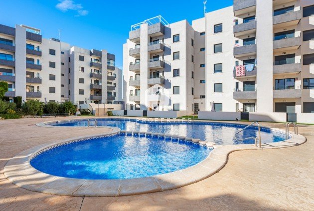 Apartamento / piso - Segunda mano - San Miguel de Salinas -
                Inland