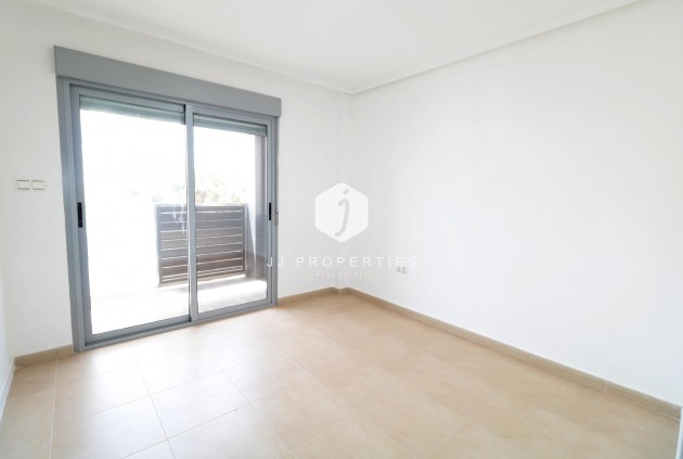 Apartamento / piso - Segunda mano - Torrevieja -
                Acequion
