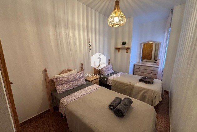 Apartamento / piso - Segunda mano -
            Torrevieja - C-14729