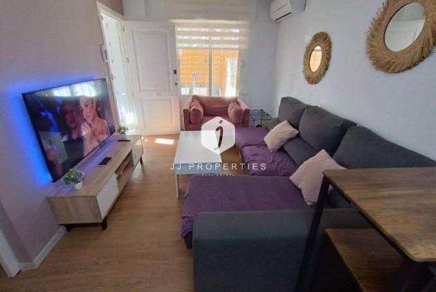 Apartamento / piso - Segunda mano -
            Torrevieja - C-39130