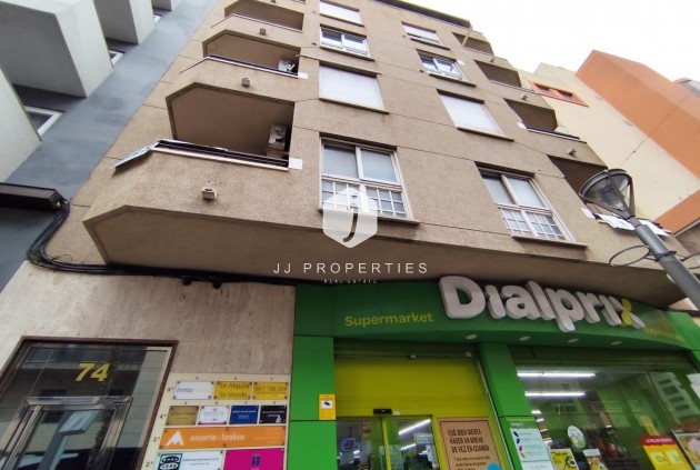 Apartamento / piso - Segunda mano -
            Torrevieja - C-91840