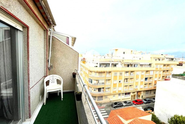Apartamento / piso - Segunda mano - Torrevieja -
                Centro
