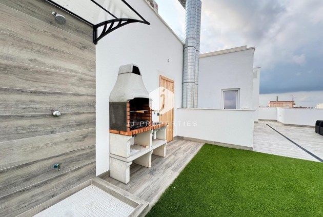 Apartamento / piso - Segunda mano - Torrevieja -
                Centro