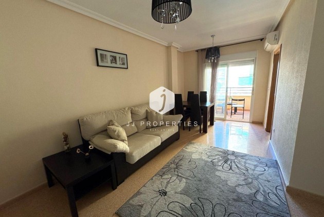 Apartamento / piso - Segunda mano - Torrevieja -
                Centro