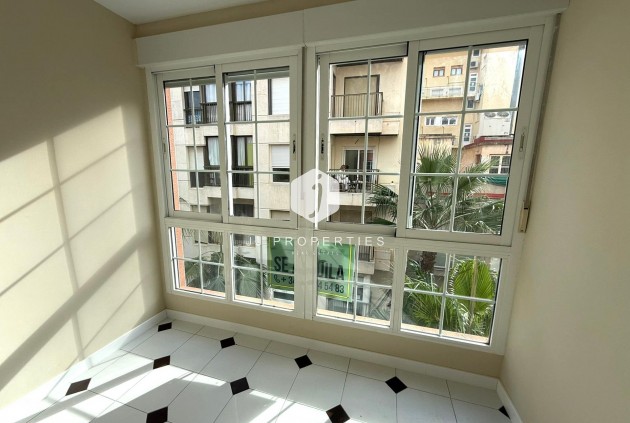 Apartamento / piso - Segunda mano - Torrevieja -
                Centro