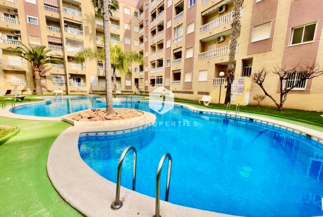 Apartamento / piso - Segunda mano - Torrevieja -
                Centro