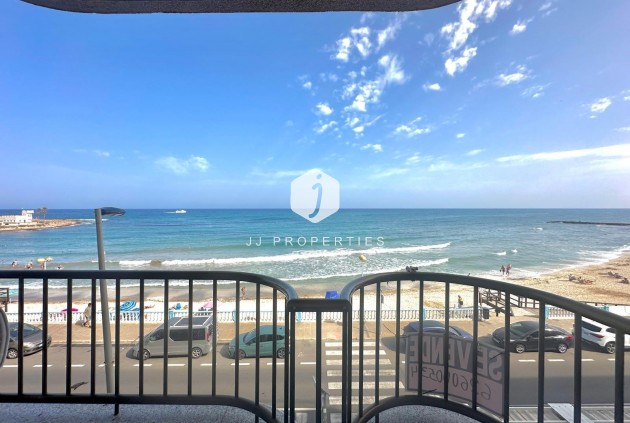 Apartamento / piso - Segunda mano - Torrevieja -
                Centro