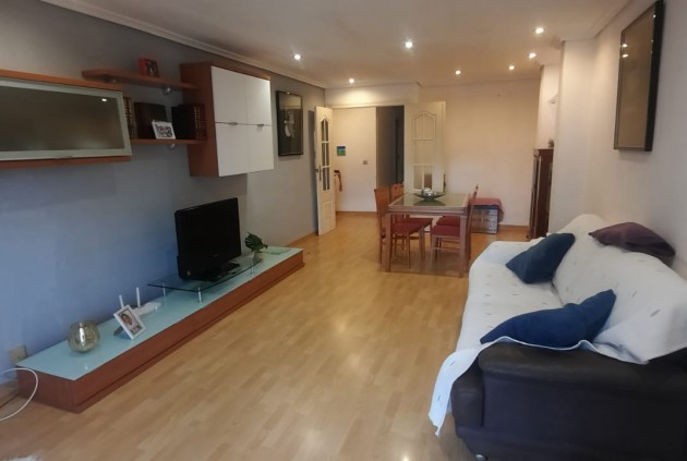 Apartamento / piso - Segunda mano - Torrevieja -
                Costa Blanca