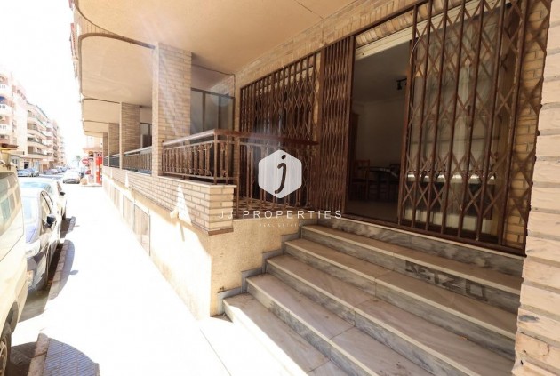 Apartamento / piso - Segunda mano - Torrevieja -
                Costa Blanca