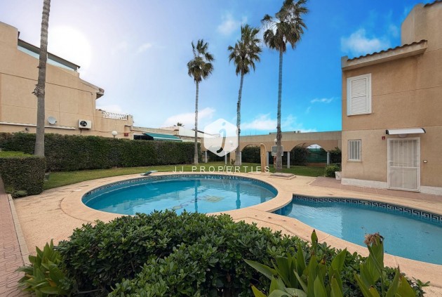 Apartamento / piso - Segunda mano - Torrevieja -
                Costa Blanca