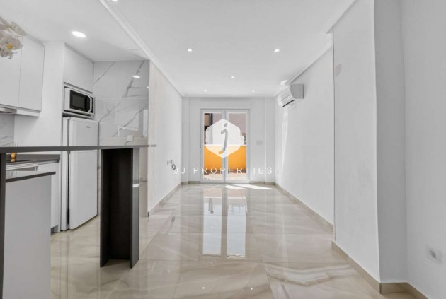 Apartamento / piso - Segunda mano - Torrevieja -
                Costa Blanca