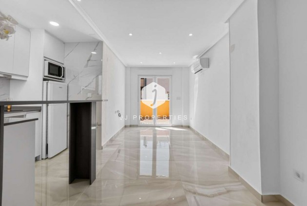Apartamento / piso - Segunda mano - Torrevieja -
                Costa Blanca