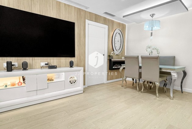 Apartamento / piso - Segunda mano - Torrevieja -
                Costa Blanca