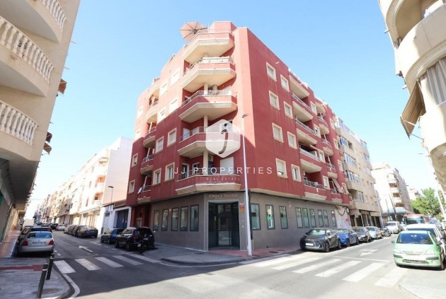 Apartamento / piso - Segunda mano - Torrevieja -
                Costa Blanca