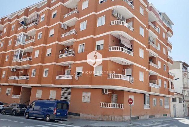 Apartamento / piso - Segunda mano - Torrevieja -
                El molino