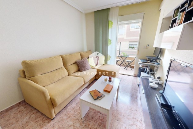 Apartamento / piso - Segunda mano - Torrevieja -
                Estacion de autobuses