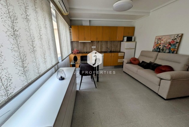 Apartamento / piso - Segunda mano - Torrevieja -
                Estacion de autobuses