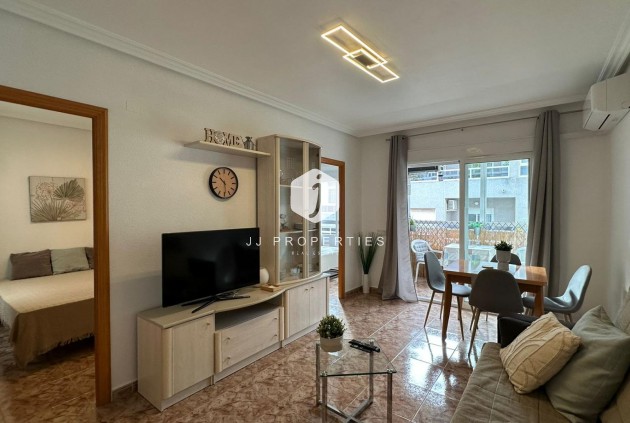 Apartamento / piso - Segunda mano - Torrevieja -
                Estacion de autobuses