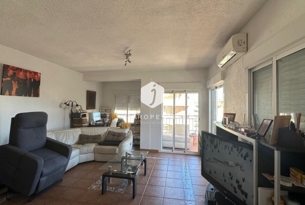 Apartamento / piso - Segunda mano - Torrevieja -
                Estacion de autobuses