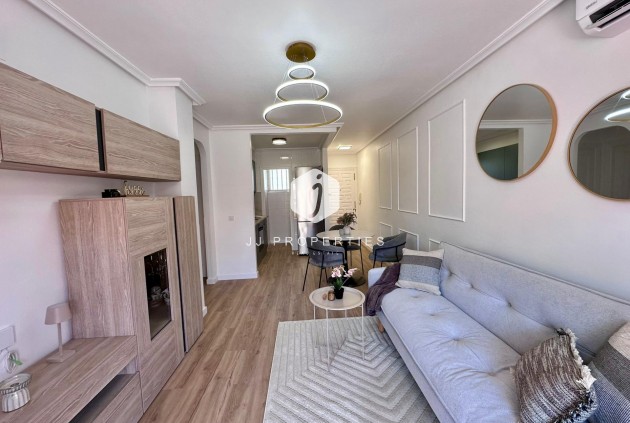 Apartamento / piso - Segunda mano - Torrevieja -
                Habaneras