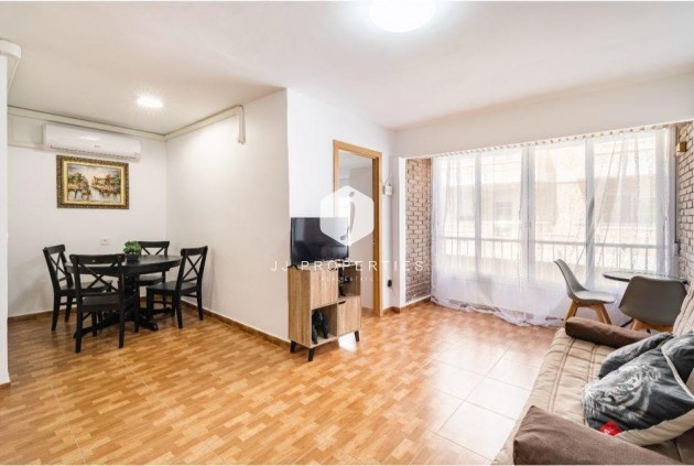 Apartamento / piso - Segunda mano - Torrevieja -
                La Mata Pueblo