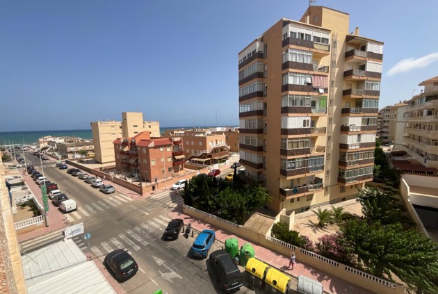 Apartamento / piso - Segunda mano - Torrevieja -
                La Mata