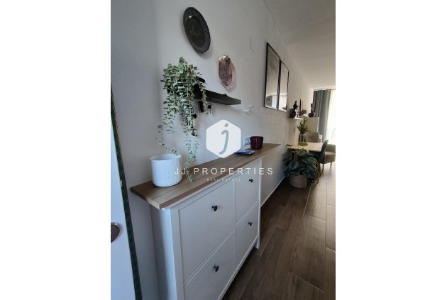 Apartamento / piso - Segunda mano - Torrevieja -
                La Mata