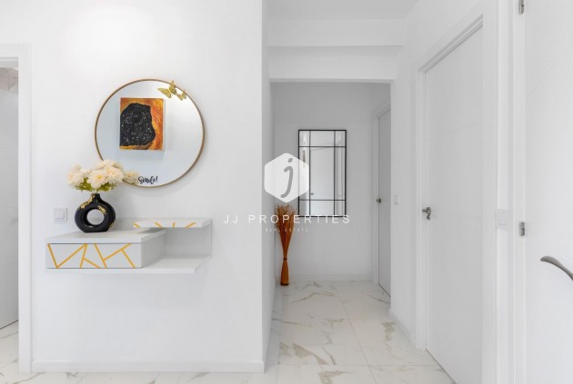 Apartamento / piso - Segunda mano - Torrevieja -
                La Mata