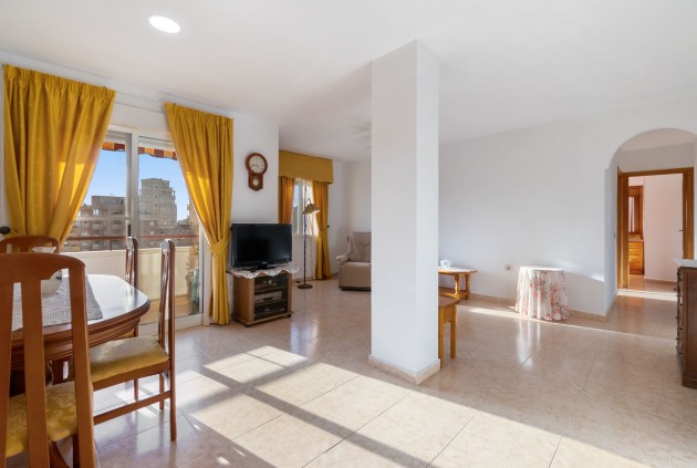 Apartamento / piso - Segunda mano - Torrevieja -
                Nueva Torrevieja