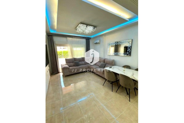 Apartamento / piso - Segunda mano - Torrevieja -
                Nueva Torrevieja