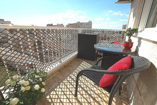 Apartamento / piso - Segunda mano - Torrevieja -
                Parque las naciones