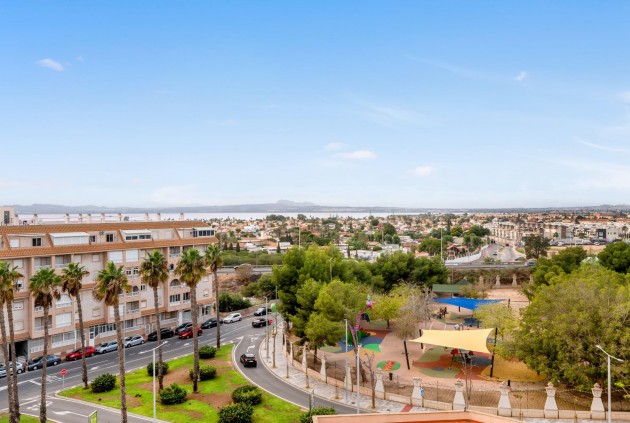 Apartamento / piso - Segunda mano - Torrevieja -
                Parque las naciones