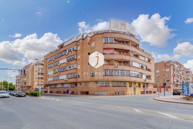 Apartamento / piso - Segunda mano - Torrevieja -
                Playa de los Locos