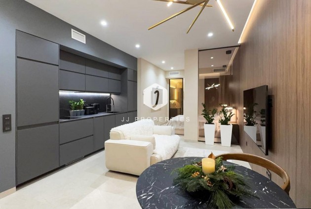 Apartamento / piso - Segunda mano - Torrevieja -
                Playa de los Locos