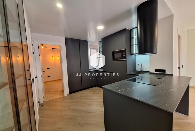 Apartamento / piso - Segunda mano - Torrevieja -
                Playa de los Locos