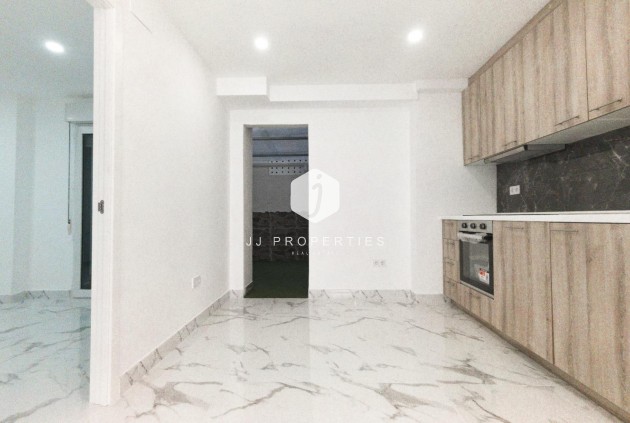 Apartamento / piso - Segunda mano - Torrevieja -
                Playa de los Naufragos