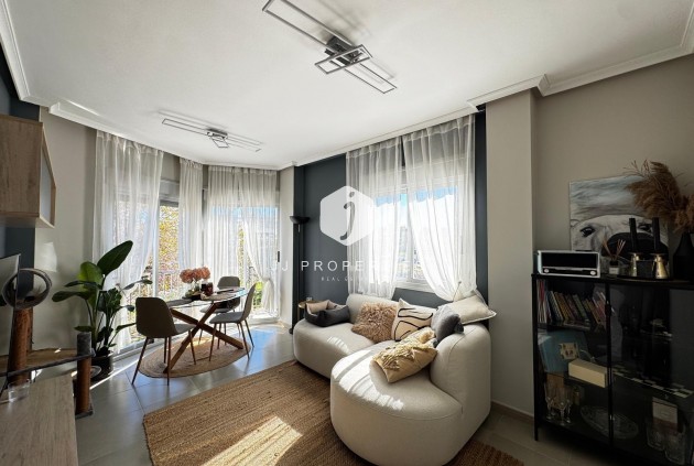 Apartamento / piso - Segunda mano - Torrevieja -
                Playa del Cura