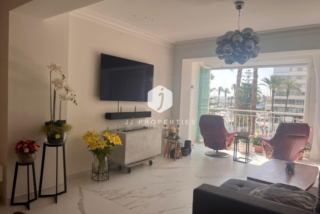 Apartamento / piso - Segunda mano - Torrevieja -
                Torrevieja