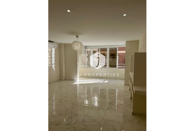 Apartamento / piso - Segunda mano - Torrevieja -
                Torrevieja