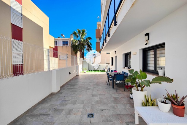 Apartment / flat - Resale - Guardamar del Segura -
                Costa Blanca