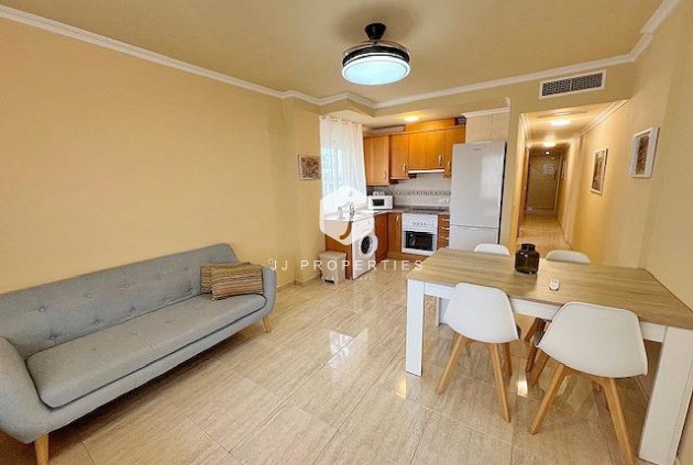 Apartment / flat - Resale - Guardamar del Segura -
                puerto deportivo